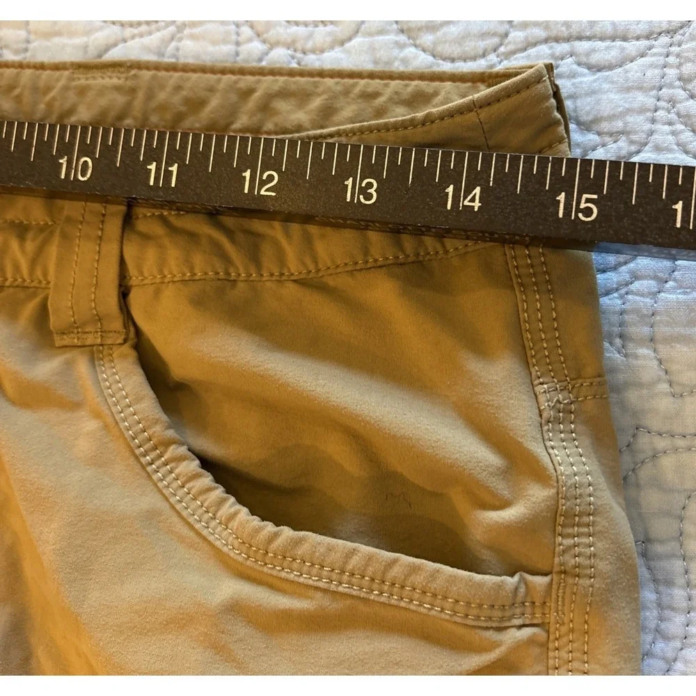 Patagonia Quandary Cargo Shorts Mens Size 30 Tan 9.5